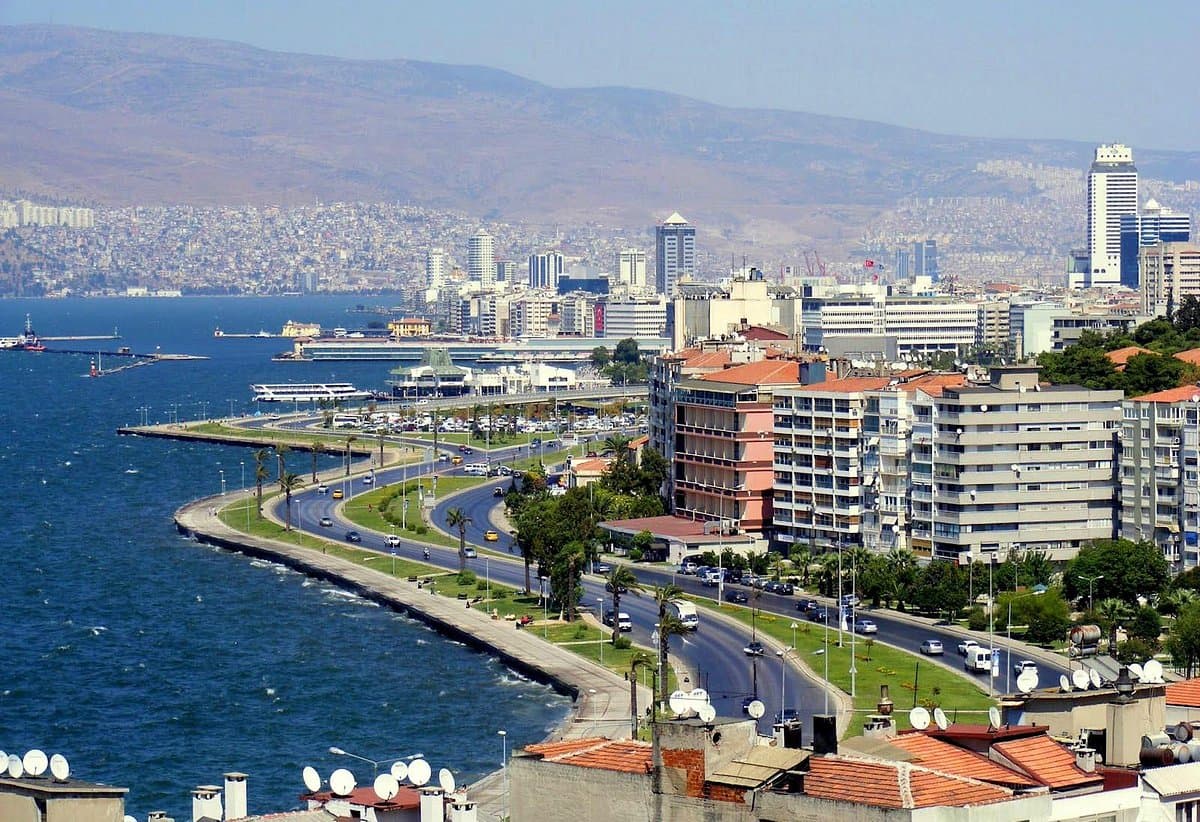 Izmir seaside promenade